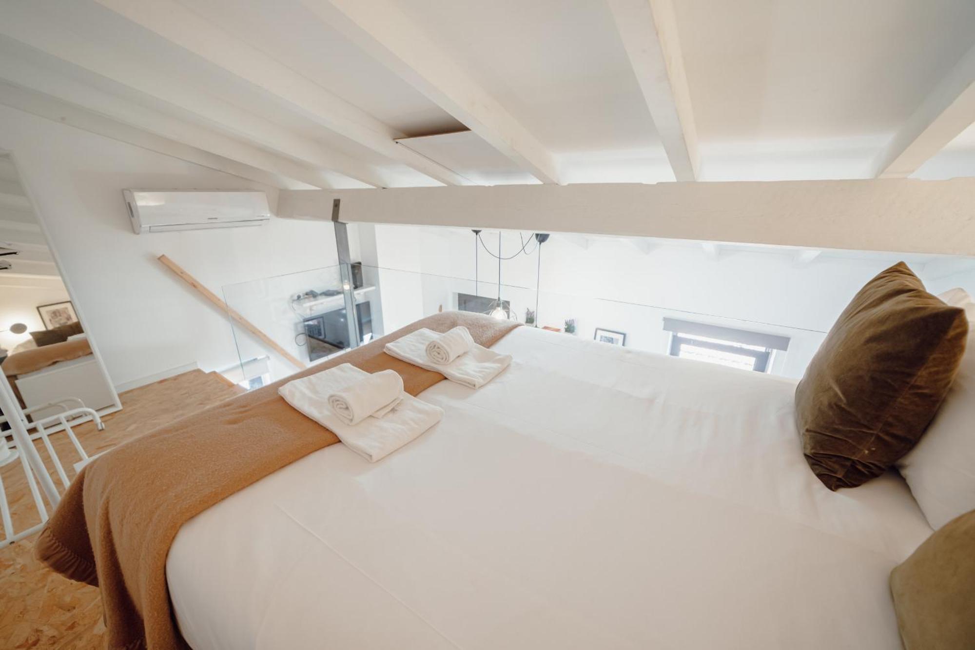 Mezzanine Stylish Apartments By Vacationy Порто Екстериор снимка